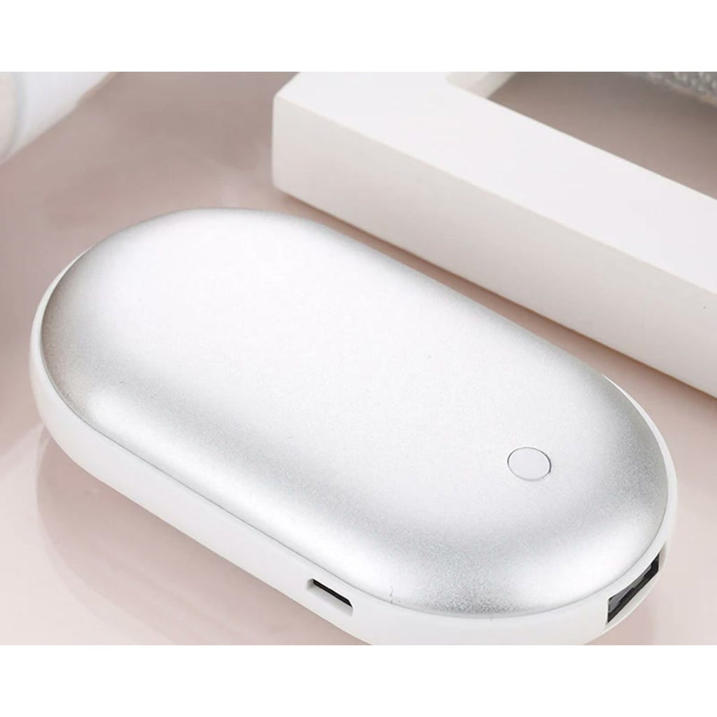 Chauffe-mains rechargeable argent, port USB visible
