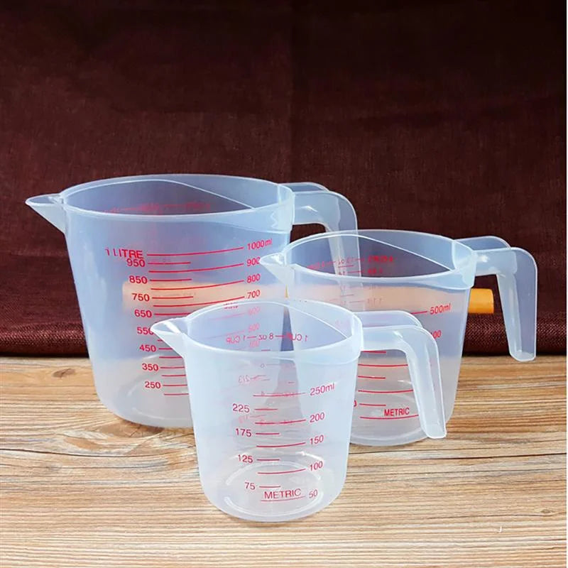 Les trois contenances alignées, 250, 500 et 1000 ml