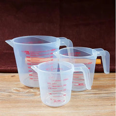 Les trois contenances alignées, 250, 500 et 1000 ml