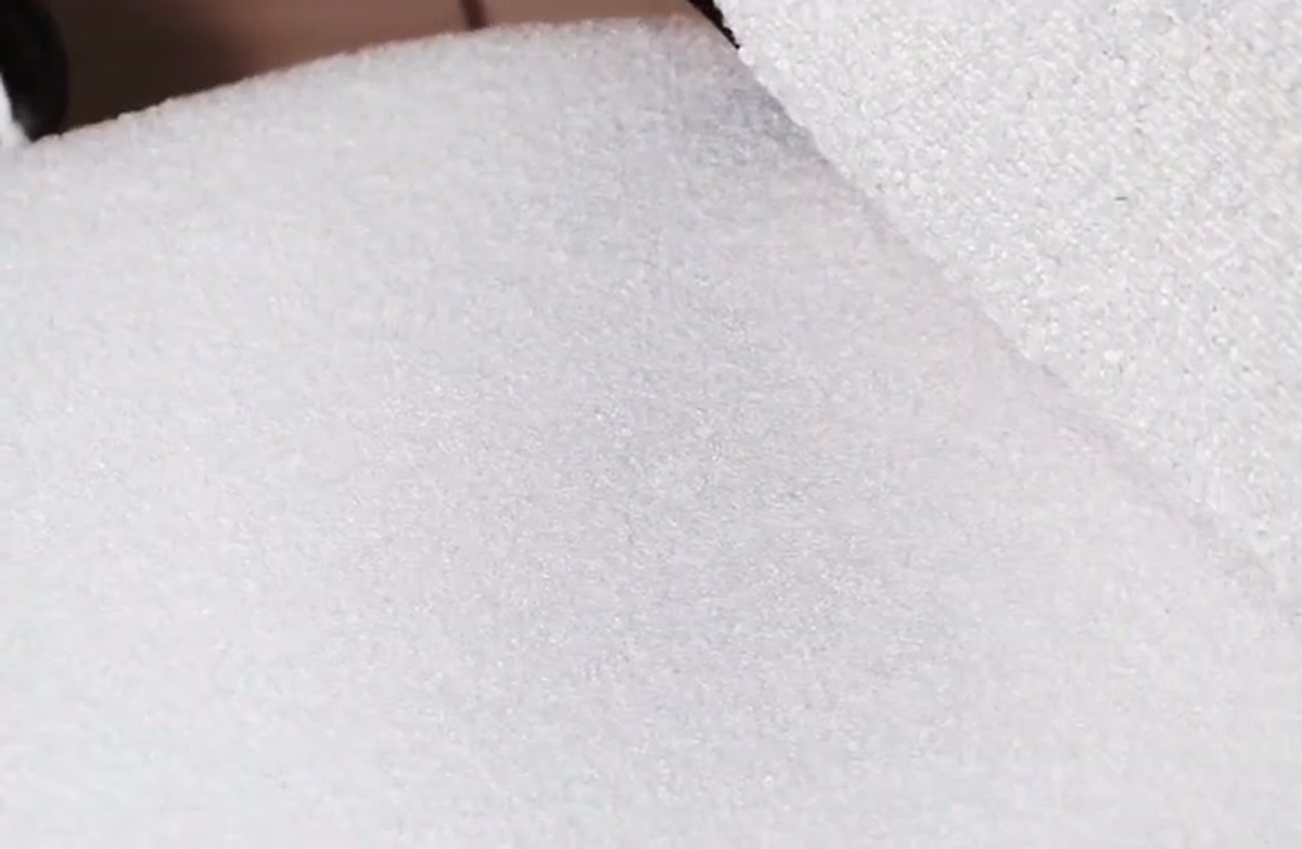 Le même tissu, avant et après un passage
